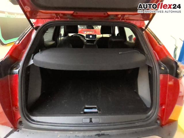 Peugeot 2008 Allure 1.2L (1199cc) Gasoline 100 hp S&S, 6-speed manual 