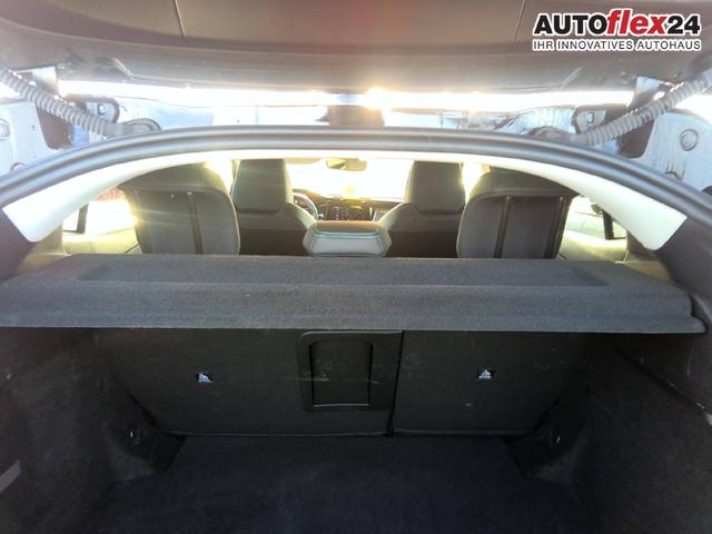 Peugeot 408 Allure 1.2L Hybrid 136 (e-DCS6) 