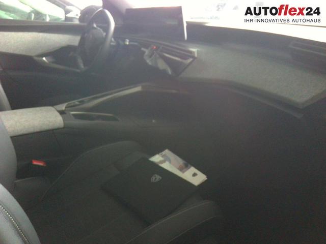 Peugeot 3008 GT Hybrid 145 e-DCS6 (1.2L 3-cylinder mild-hybrid gasoline) 