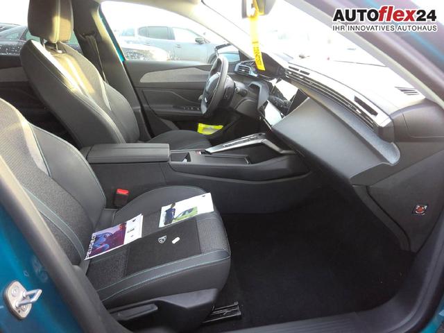 Peugeot 408 Allure Hybrid 136 e-DCS6 (1.2L) 