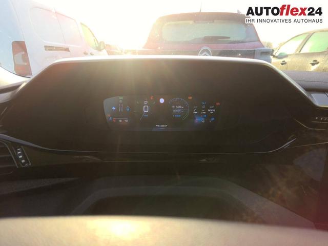 Peugeot 408 Allure Hybrid 136 e-DCS6 (1.2L) 