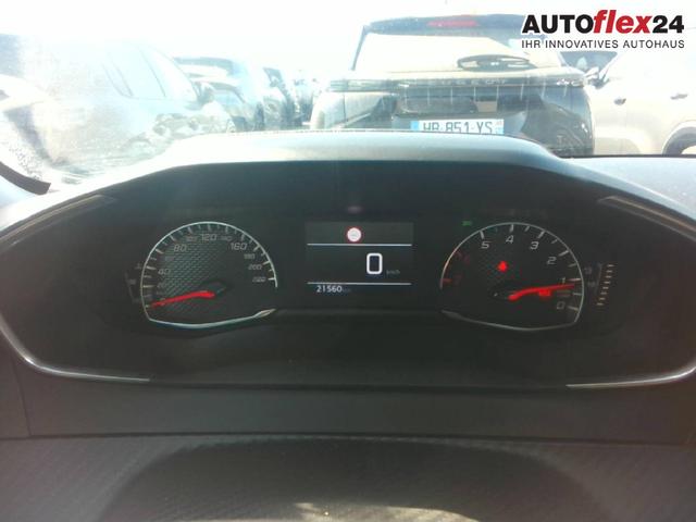 Peugeot 208 Style 1.2L (1199cc) gasoline 100 hp S&S, 6-speed manual 