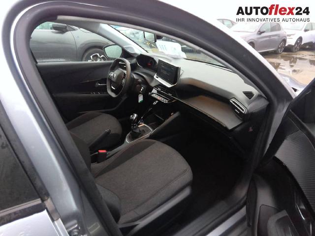 Peugeot 208 Style 1.2L (1199cc) 100 hp S&S, 6-speed manual 