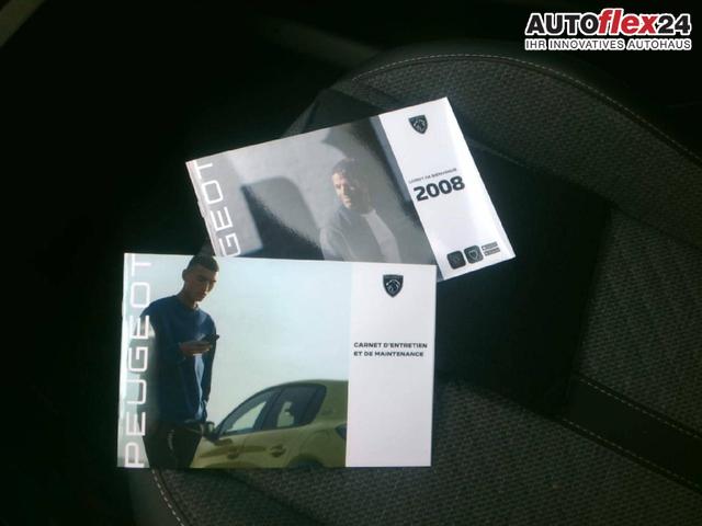 Peugeot 2008 Allure Hybrid 145 e-DCS6 (1.2L) 