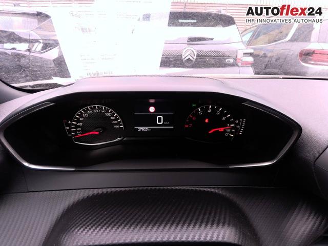 Peugeot 2008 Style 1.2L (1199cc) 100 hp S&S (3-cyl) with 6-speed manual 