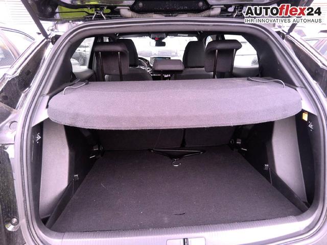 Peugeot 2008 Style 1.2L (1199cc) 100 hp S&S (3-cyl) with 6-speed manual 