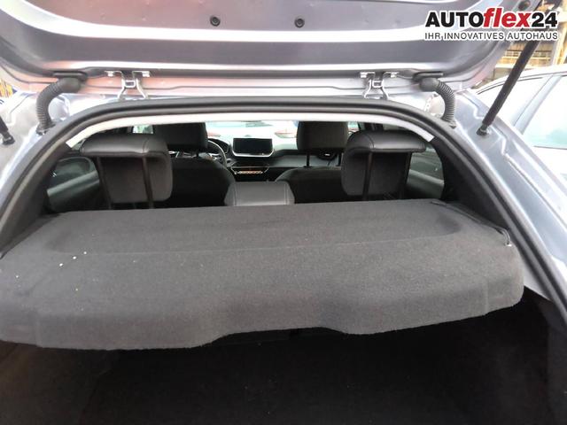 Peugeot 208 Allure 1.2L (1199cc) Gasoline 100 hp S&S, 6-speed manual 