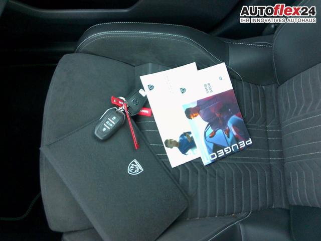 Peugeot 3008 GT Hybrid 145 (e-DCS6), 1.2L 3-cylinder 