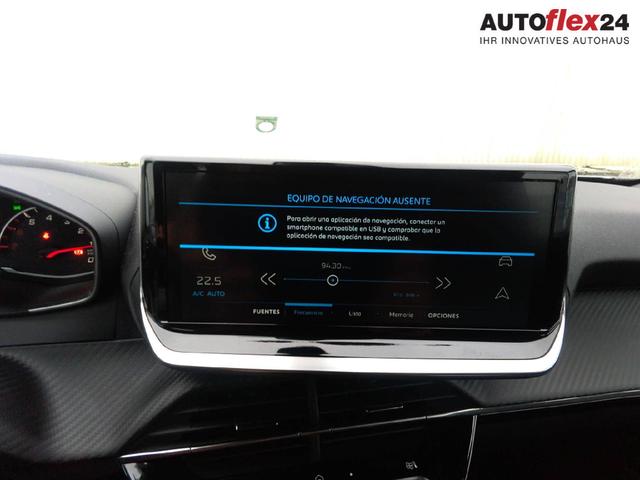 Peugeot 2008 Style 1.2L (1199cc) gasoline 100 hp S&S, 6-speed manual 