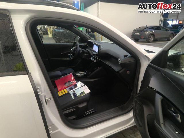 Peugeot 2008 Allure Hybrid 145 e-DCS6 