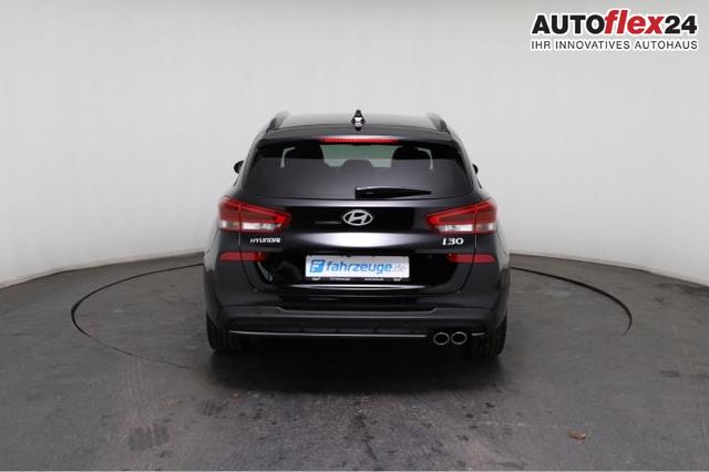 Hyundai i30 Kombi N-Line (N-Line) 1,5 T-GDi 103 kW (140 PS) 7-Gang-DCT 