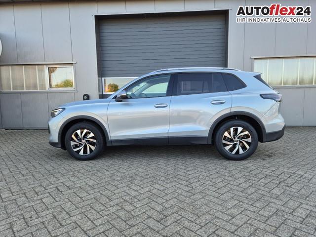 Zentrallager Volkswagen Tiguan - 1.5 eTSI OPF 150PS DSG Life (Limited) LED-Plus-Scheinw. elektr. Heckklappe Rückf.Kamera Winterpaket Klimaautomatik Sitzheizung Lenkradheizung VW-Radio "Ready 2 Discover" Bluetooth wireless Apple CarPlay   Android Auto PDC v h ACC 2xKeyless Digita
