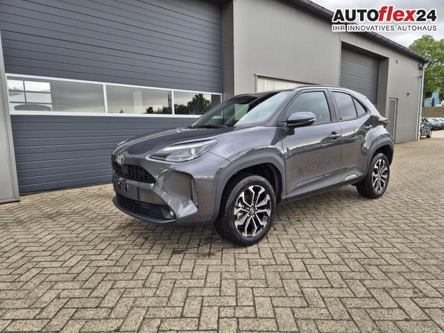 Toyota Yaris Cross 1.5VVT-iE 130PS Automatik Teamplayer Klimaautomatik Sitzheizung Lenkradheizung PDC v+h Rückf.Kamera 17-LM abged.Scheiben 2xKeyless DAB+ Bluetooth Touchscreen Apple CarPlay Android Auto 