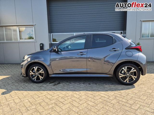 Zentrallager Toyota Yaris - 1.5VVT-iE 116PS Automatik Teamplayer Klimaautomatik Sitzheizung Lenkradheizung Rückf.Kamera 16-LM abged.Scheiben 2xKeyless DAB  Bluetooth Touchscreen Apple CarPlay Android Auto ACC