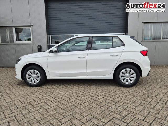 Vorlauffahrzeuge Skoda Fabia - 1.0 TSI 95PS Selection 5-türig Rückf.Kamera Parksensoren Sitzheizung Multifunktionslenkrad Klima Skoda-Radio Bluetooth Touchscreen Tempomat Nebelsch. Apple CarPlay   Android Auto