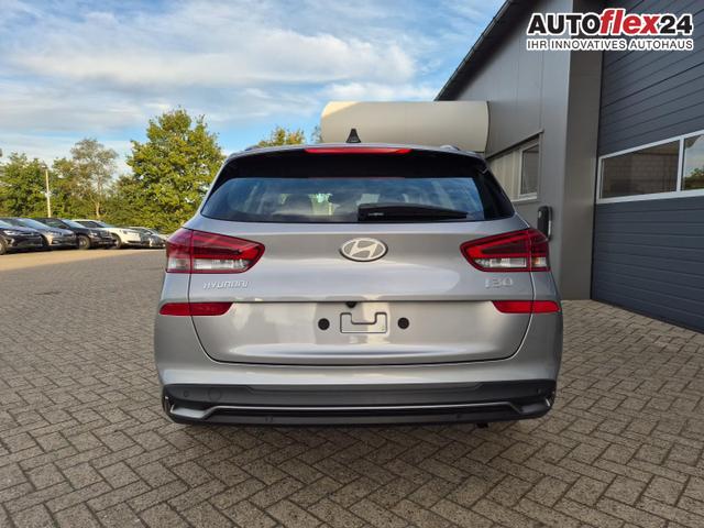 Hyundai i30 Kombi 1.5 T-GDI 95PS Sitzheizung Lenkradheizung Klima Tempomat Navi Apple CarPlay + Android Auto PDC v+h Rückf.Kamera 16-LM 