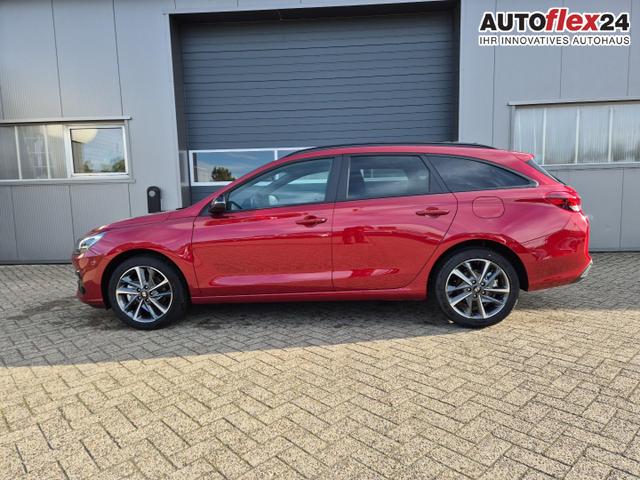 Vorlauffahrzeuge Hyundai i30 Kombi - 1.5 T-GDI 95PS Sitzheizung Lenkradheizung Klimaautomatik Tempomat Navi Apple CarPlay   Android Auto PDC v h Rückf.Kamera 17-LM