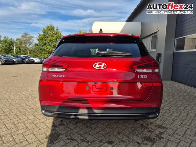 Hyundai i30 Kombi 1.5 T-GDI 95PS Sitzheizung Lenkradheizung Klimaautomatik Tempomat Navi Apple CarPlay + Android Auto PDC v+h Rückf.Kamera 17-LM 