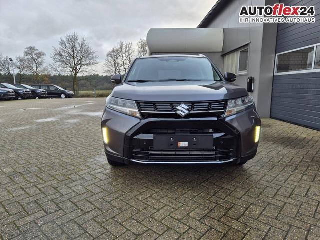 Suzuki Vitara Comfort+ 110PS Automatik MHEV 4x4 ALLGRIP 1.4 Boosterjet Allrad Teilleder Navi Klimaautomatik Sitzheizung ACC PDC v+h Rückf.Kamera Suzuki-Radio Apple CarPlay Android Auto Touchscreen 2xKeyless 17-LM 