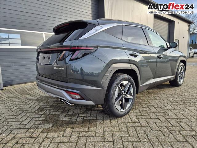 Hyundai TUCSON Trend 1.6 T-GDI 150PS Automatik TZ 2026 Teil-Leder Sitzheizung v+h Lenkradheizung Klimaautomatik Navi Touchscreen DAB+ Apple CarPlay + Android Auto PDC R&uuml;ckf.-Kamera Matrix-LED-Scheinw. 