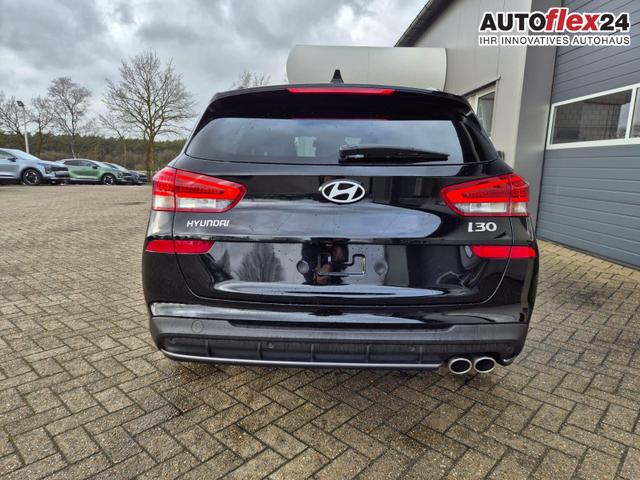 Hyundai i30 Kombi 1.6 T-GDI 150PS Automatik N-Line MY2026 Sitzheizung Lenkradheizung Klimaautomatik Navi 10,3"-Touchscreen Bluelink Apple CarPlay + Android Auto PDC v+h R&uuml;ckf.Kamera 18-LM 