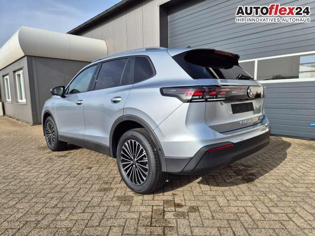 Volkswagen Tiguan Life 1,5 l eHybrid OPF 204PS DSG Design Paket "Dark" LED-Plus-Scheinw. elektr. Heckklappe Sitzheizung v+h Lenkradheizung R&uuml;ckf.Kamera Klimaautomatik VW-Radio Bluetooth wireless Apple CarPlay + Android Auto PDC ACC 2xKeyless Digital Cockpit 