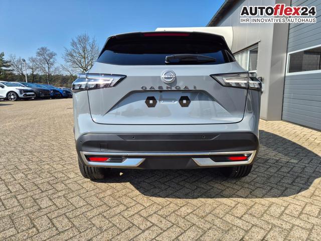 Nissan Qashqai 1.3 DIG-T MHEV 158 PS X-Tronic Tekna Voll-Leder Klimaautomatik PanoGlasdach Sitzheizung Lenkradheizung Navi Head-Up Display elektr. Heckklappe ACC PDC v+h 360&deg;Kamera DAB Bluetooth Touchscreen Apple CarPlay Android Auto 19"LM 