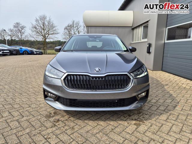 Skoda Fabia 1.0 TSI 95PS Selection 5-t&uuml;rig R&uuml;ckf.Kamera Parksensoren Sitzheizung Multifunktionslenkrad Klima Skoda-Radio Bluetooth Touchscreen Tempomat Nebelsch. Apple CarPlay + Android Auto 