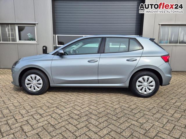 Skoda Fabia 1.0 TSI 95PS Selection 5-t&uuml;rig R&uuml;ckf.Kamera Parksensoren Sitzheizung Multifunktionslenkrad Klima Skoda-Radio Bluetooth Touchscreen Tempomat Nebelsch. Apple CarPlay + Android Auto 