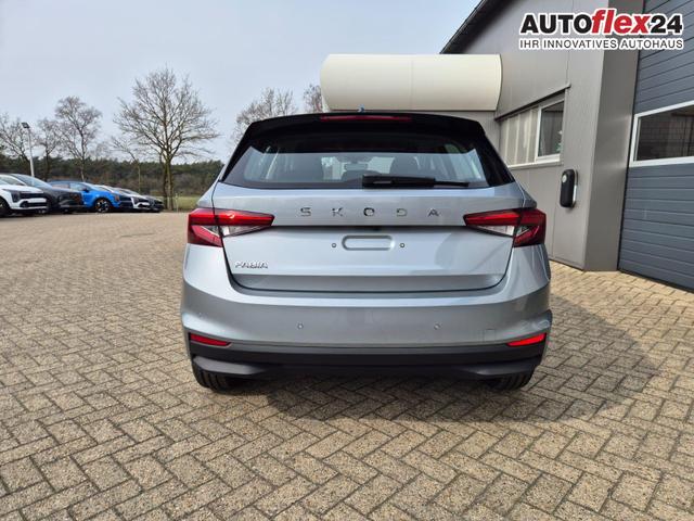 Skoda Fabia 1.0 TSI 95PS Selection 5-t&uuml;rig R&uuml;ckf.Kamera Parksensoren Sitzheizung Multifunktionslenkrad Klima Skoda-Radio Bluetooth Touchscreen Tempomat Nebelsch. Apple CarPlay + Android Auto 