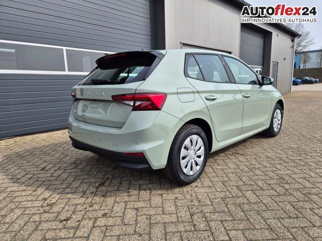 Skoda Fabia 1.0 TSI 95PS Selection 5-t&uuml;rig R&uuml;ckf.Kamera Parksensoren Sitzheizung Multifunktionslenkrad Klima Skoda-Radio Bluetooth Touchscreen Tempomat Nebelsch. Apple CarPlay + Android Auto 