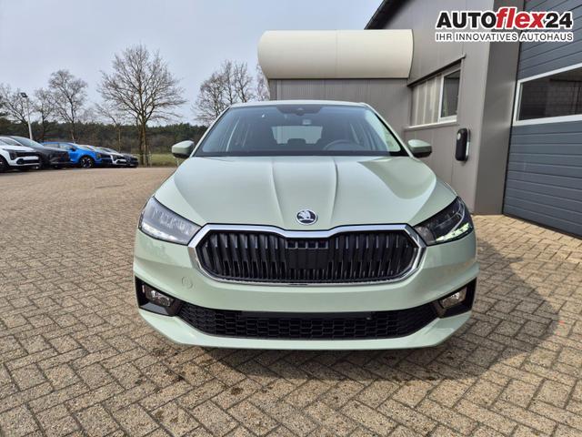 Skoda Fabia 1.0 TSI 95PS Selection 5-t&uuml;rig R&uuml;ckf.Kamera Parksensoren Sitzheizung Multifunktionslenkrad Klima Skoda-Radio Bluetooth Touchscreen Tempomat Nebelsch. Apple CarPlay + Android Auto 