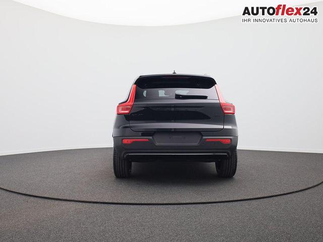 Volvo XC40 2.0 Black Edition Plus B4 Mild-Hybrid 197PS Automatik elektr. PanoDach R&uuml;ckf.Kamera PDC v+h ACC el.Heckklappe Harma/Kadon-Sound Klimaautomatik Sitzheizung Lenkradheizung Apple CarPlay Android Auto 20-LM 