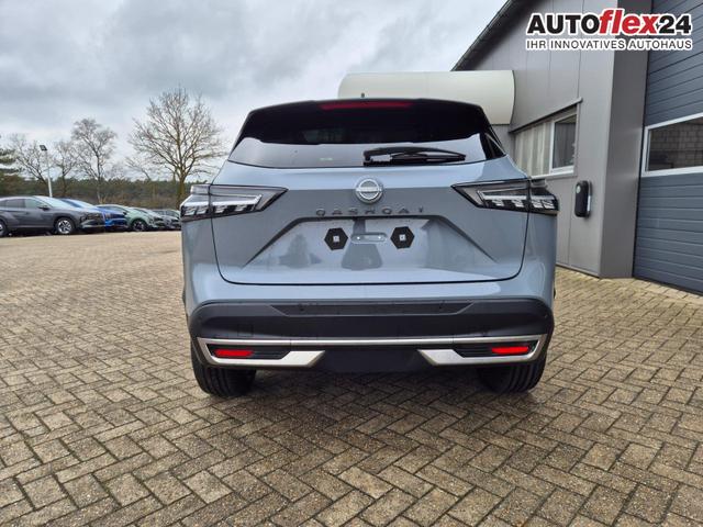 Nissan Qashqai 1.3 DIG-T MHEV 158 PS X-Tronic Tekna Voll-Leder Klimaautomatik PanoGlasdach Sitzheizung Lenkradheizung Navi Head-Up Display elektr. Heckklappe ACC PDC v+h 360&deg;Kamera DAB Bluetooth Touchscreen Apple CarPlay Android Auto 19"LM 