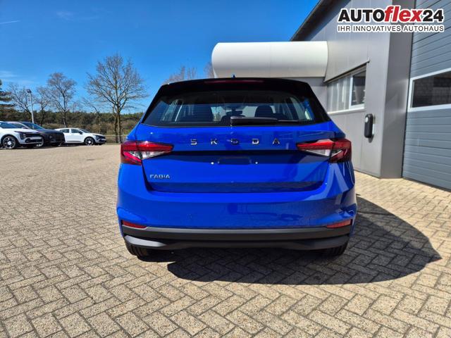 Skoda Fabia 1.0 TSI 95PS Selection 5-t&uuml;rig R&uuml;ckf.Kamera Parksensoren Sitzheizung Multifunktionslenkrad Klima Skoda-Radio Bluetooth Touchscreen Tempomat Nebelsch. Apple CarPlay + Android Auto 