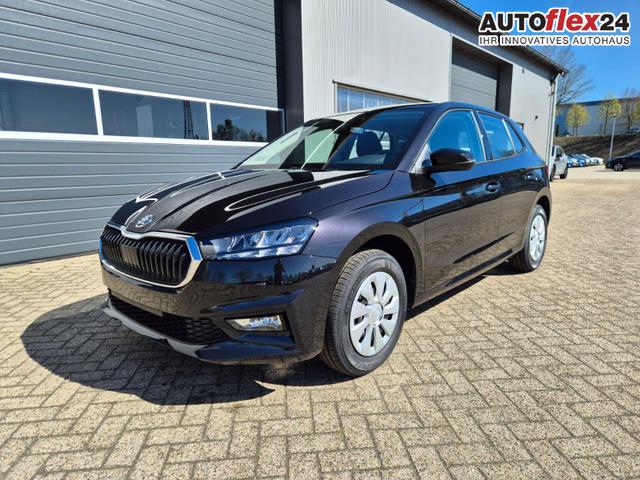 Skoda Fabia 1.0 TSI 95PS Selection 5-t&uuml;rig R&uuml;ckf.Kamera Parksensoren Sitzheizung Multifunktionslenkrad Klima Skoda-Radio Bluetooth Touchscreen Tempomat Nebelsch. Apple CarPlay + Android Auto 
