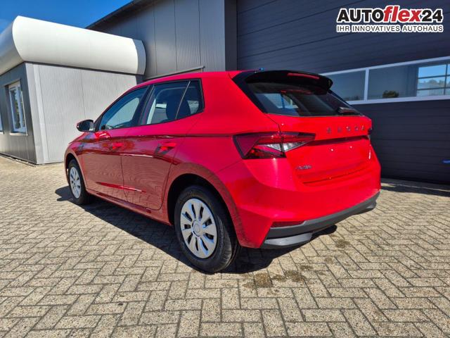 Skoda Fabia 1.0 TSI 95PS Selection 5-t&uuml;rig R&uuml;ckf.Kamera Parksensoren Sitzheizung Multifunktionslenkrad Klima Skoda-Radio Bluetooth Touchscreen Tempomat Nebelsch. Apple CarPlay + Android Auto 