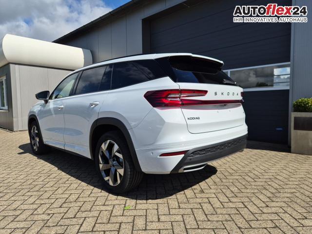 Skoda Kodiaq Sportline 1.5 TSI 204PS PHEV DSG schwenkb. AHK elektr. PanoDach HUD Alcantara PDC v+h 360&deg;Kamera CANTON Sound Klimaautomatik Sitzheizung Lenkradheizung Navi Apple CarPlay Android Auto 2xKeyless 19"LM vollelektr. Reichweite 116KM 