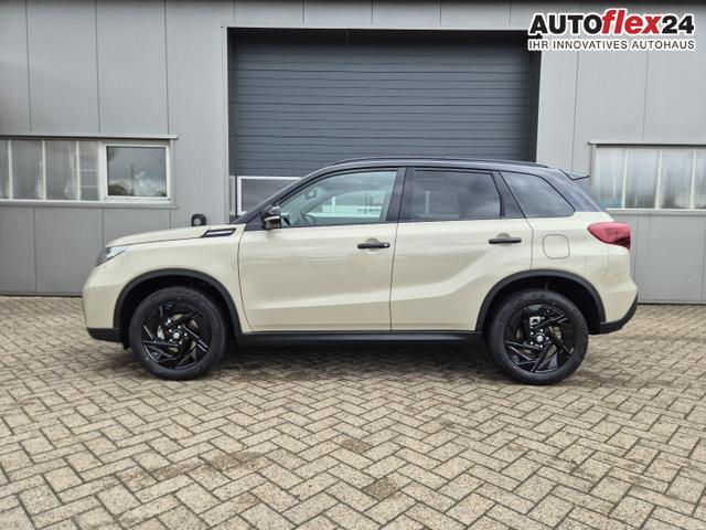 Vorlauffahrzeuge Suzuki Vitara - Comfort  110PS Automatik MHEV 4x4 ALLGRIP 1.4 Boosterjet Black Edition Panodach Teilleder Navi Klimaautomatik Sitzheizung ACC PDC v h R&uuml;ckf.Kamera Suzuki-Radio Apple CarPlay Android Auto Touchscreen 2xKeyless 17-LM