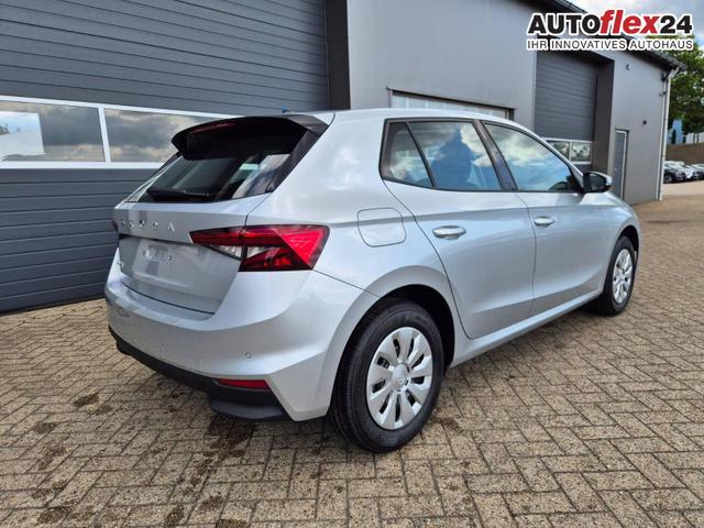 Skoda Fabia 1.0 TSI 115PS DSG Selection 5-t&uuml;rig R&uuml;ckf.Kamera Parksensoren Sitzheizung Multifunktionslenkrad Klima Skoda-Radio Bluetooth Touchscreen Tempomat Nebelsch. Apple CarPlay + Android Auto 