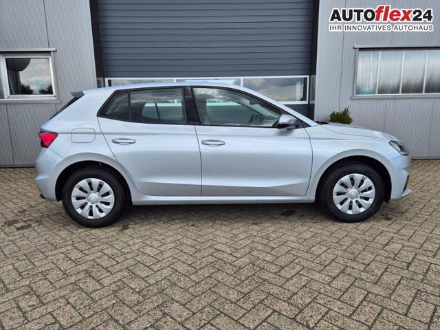 Skoda Fabia 1.0 TSI 115PS DSG Selection 5-t&uuml;rig R&uuml;ckf.Kamera Parksensoren Sitzheizung Multifunktionslenkrad Klima Skoda-Radio Bluetooth Touchscreen Tempomat Nebelsch. Apple CarPlay + Android Auto 