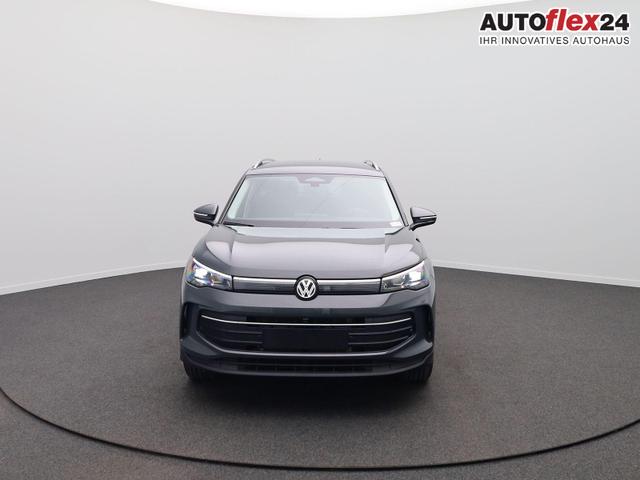 Vorlauffahrzeuge Volkswagen Tiguan - Life 1,5 l eHybrid OPF 204PS DSG elekt.AHK Design Paket LED-Plus-Scheinw. elektr. Heckklappe Sitzheizung Lenkradheizung Frontscheibe beheizb. R&uuml;ckf.Kamera Klimaautomatik VW-Radio Bluetooth wireless Apple CarPlay   Android Auto PDC v h ACC 2xKeyle