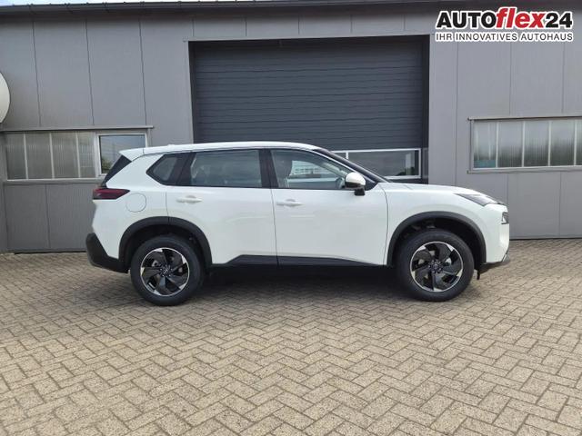 Nissan X-Trail Acenta 1.5 MHEV 163PS Automatik Sitzheizung v+h Lenkradheizung Frontscheibe beheizb. Klimaautomatik R&uuml;ckf.Kamera Bluetooth Touchscreen Apple CarPlay Android Auto PDC 2x Keyless 18"LM 
