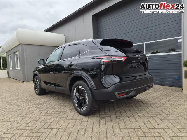 Vorlauffahrzeuge Nissan Qashqai - 1.3 DIG-T MHEV 158 PS X-Tronic N-Connecta Teil-Leder PanoGlasdach Klimaautomatik Sitzheizung Lenkradheizung Navi ACC PDC v h 360&deg;Kamera DAB Bluetooth Touchscreen Apple CarPlay Android Auto 18"LM