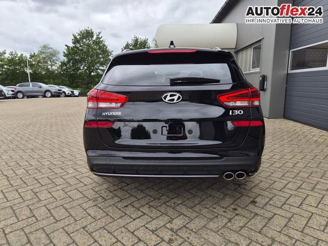 Vorlauffahrzeuge Hyundai i30 Kombi - 1.6 T-GDI 150PS Automatik N-Line Sitzheizung Lenkradheizung Klimaautomatik Navi 10,3"-Touchscreen Bluelink Apple CarPlay   Android Auto PDC v h R&uuml;ckf.Kamera 18-LM