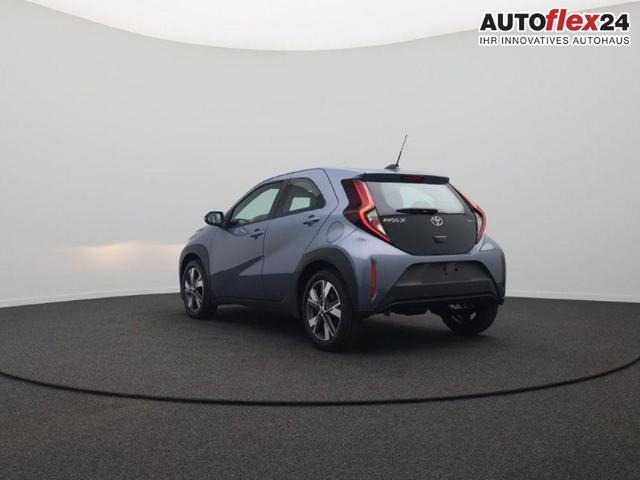 Vorlauffahrzeuge Toyota Aygo X - Pure 1.5 Hybrid 116PS Automatik Sitzheizung Klimaautomatik R&uuml;ckf.Kamera AbstandsTempomat Nebelscheinw. Multifunktionslenkrad Bluetooth Touchscreen Apple CarPlay   Android Auto 2xKeyless