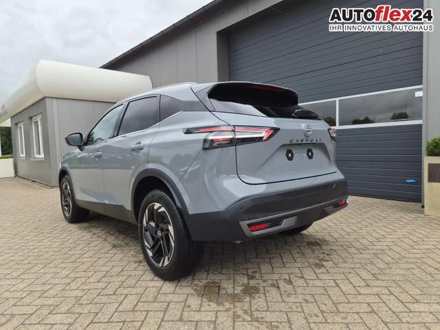 Vorlauffahrzeuge Nissan Qashqai - 1.3 DIG-T MHEV 158 PS X-Tronic N-Connecta Teil-Leder PanoGlasdach Klimaautomatik Sitzheizung Lenkradheizung Navi ACC PDC v h 360&deg;Kamera DAB Bluetooth Touchscreen Apple CarPlay Android Auto 18"LM