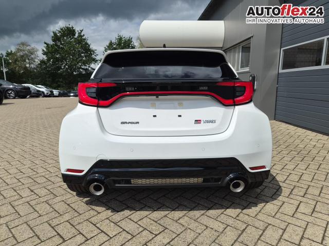 Toyota GR Yaris 1.6 Turbo 280PS Automatik 4x4 High Performance BBS Felgen Klimaautomatik Lenkradheizung Sitzheizung JBL Premiumsound Navi Bluetooth DAB Apple CarPlay Android Auto2x Keyless R&uuml;ckf.Kamera PDC v+h ACC 18-LM 