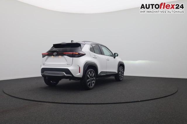 Toyota Yaris Cross 1.5-l 130PS HEV Automatik Style Matrix-LED 4xKamera elektr. Heckklappe Sitzheizung Lenkradheizung Klimaautomatik Navi Bluetooth wireless Apple CarPlay + Android Auto ACC PDC v+h 18"LM 