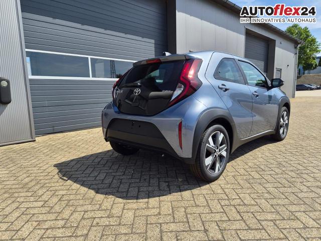 Toyota Aygo X Pure 1.5 Hybrid 116PS Automatik Sitzheizung Klimaautomatik R&uuml;ckf.Kamera AbstandsTempomat Nebelscheinw. Multifunktionslenkrad Bluetooth Touchscreen Apple CarPlay + Android Auto 2xKeyless 